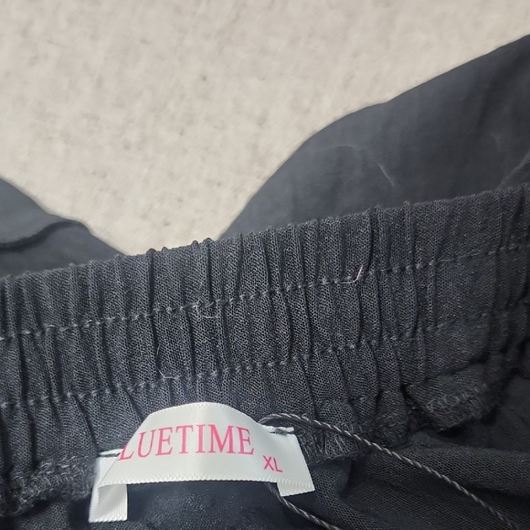 Elegant Black Maxi Skirt - Picture 4 of 4